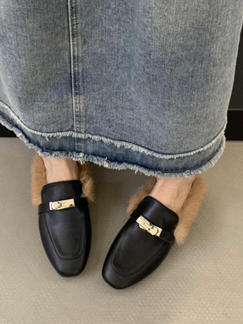 Μαύρα Γυναικεία Loafers Faux Fur Metal Details Slip On - Μαύρο